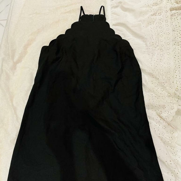 Black halter neck dress - Picture 6 of 10